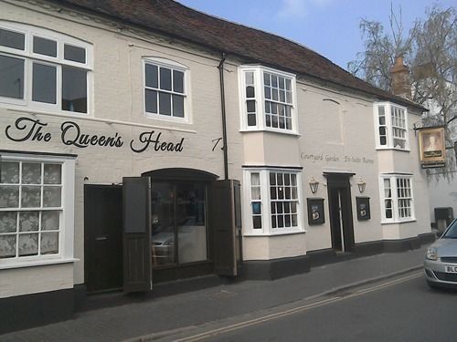 The Queens Head Stratford-upon-Avon Extérieur photo