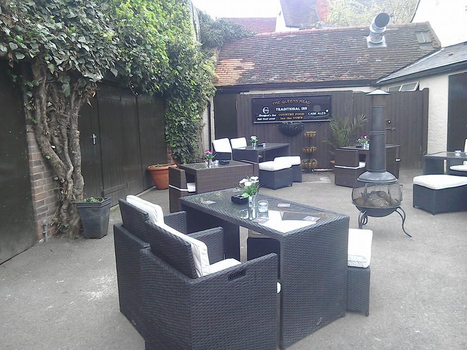The Queens Head Stratford-upon-Avon Extérieur photo