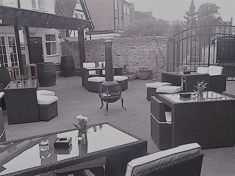 The Queens Head Stratford-upon-Avon Extérieur photo
